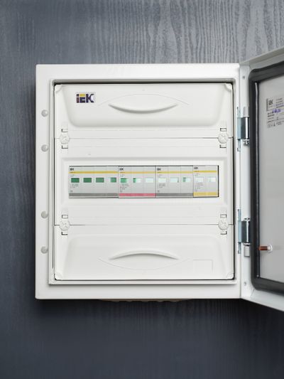 KARAT Ограничитель импульсного перенапряжения ОПС1-B 3P In=30кА Un=400В Im=60кА IEK