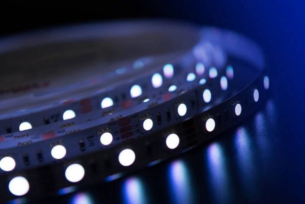 Светодиодная влагозащищенная лента DesignLed 14,4W/m 60LED/m 5050SMD разноцветный 5M 000603