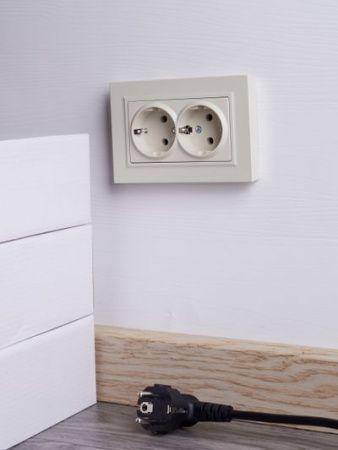 BRITE Розетка 2-местная с заземлением без защитных шторок 16А в сборе РС12-3-БрКр бежевый IEK