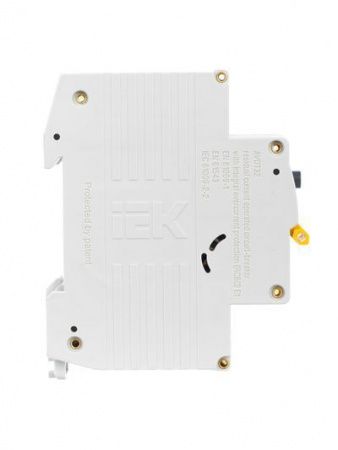 KARAT Автоматический выключатель дифференциального тока АВДТ 32 C40 30мА тип A IEK