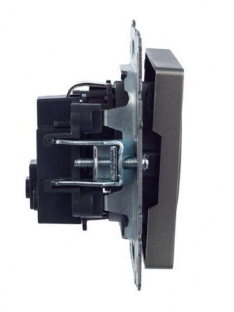 BRITE Розетка с заземлением/крышкой/шторками 16А РС14-1-0-БрС сталь