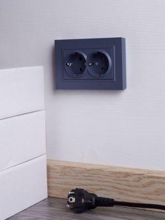 BRITE Розетка двойная с заземлением/крышкой/шторками 16А в сборе РСш12-3-БрМ маренго