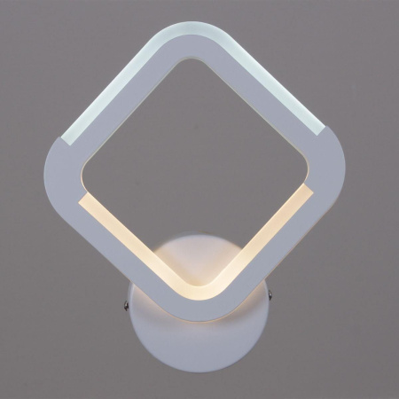 Бра Reluce 09821-3.2-01 WH