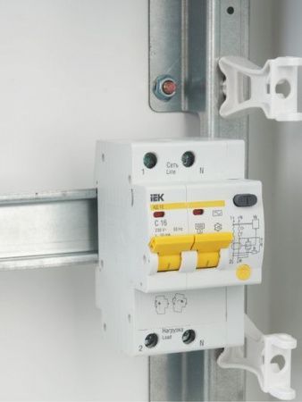 KARAT Дифференциальный автомат АД12 2P 16А 10мА тип AC IEK