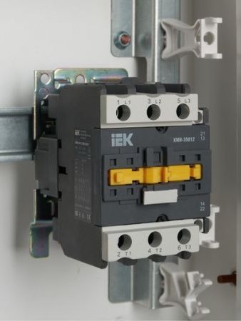 Контактор КМИ-35012 50А 230В/АС3 1NO;1NC IEK